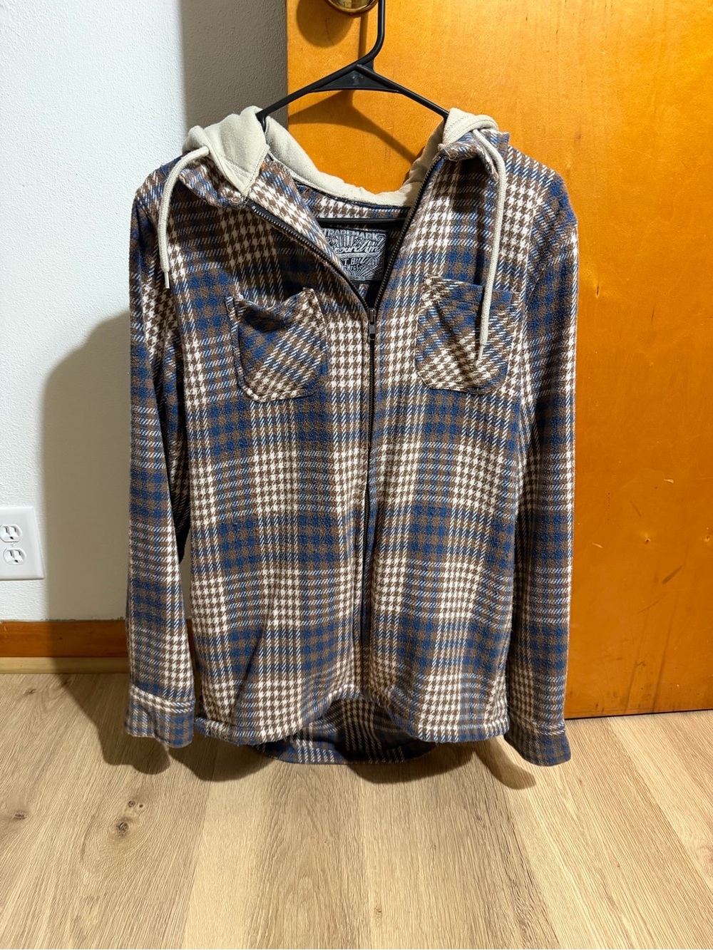 Brown & Blue Men’s Flannel Zip Up Jacket- Size S